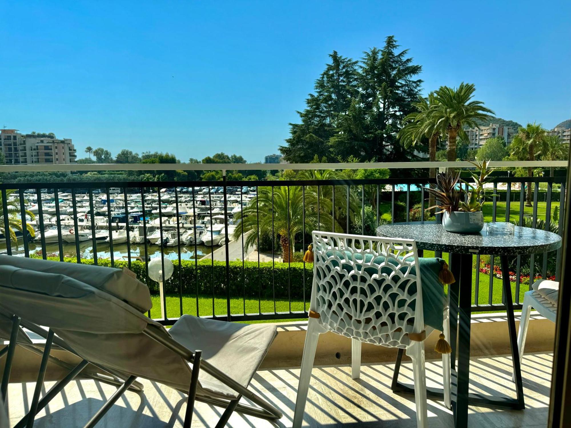 My Resid Appart Cannes Marina Vue Piscine Mandelieu-la-Napoule Exterior foto